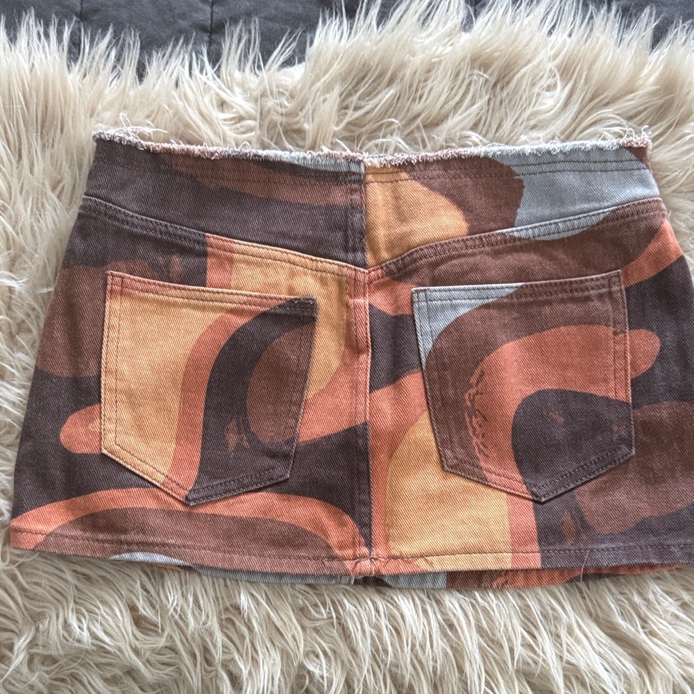PrettyLittleThing Brown and Orange Mini Skirt - Picture 3 of 3